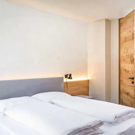 Holztau Apartment